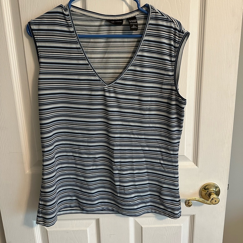 New York & Company V-neck